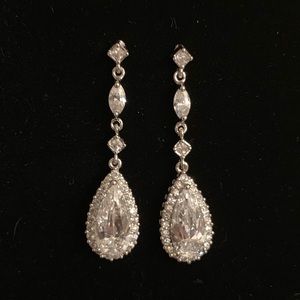 NWOT Faux Diamond Drop Earrings